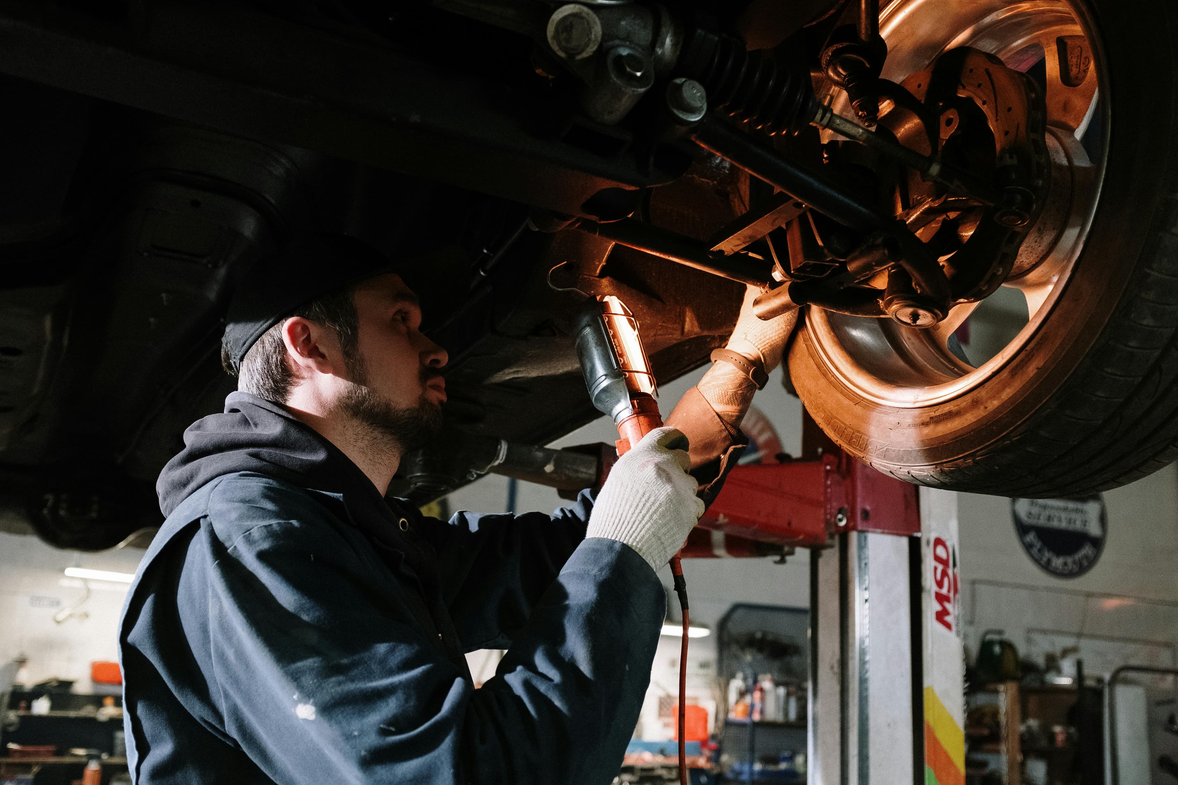 On remplace les pièces usées